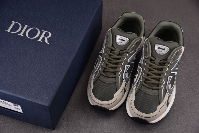 D10R SNEAKER