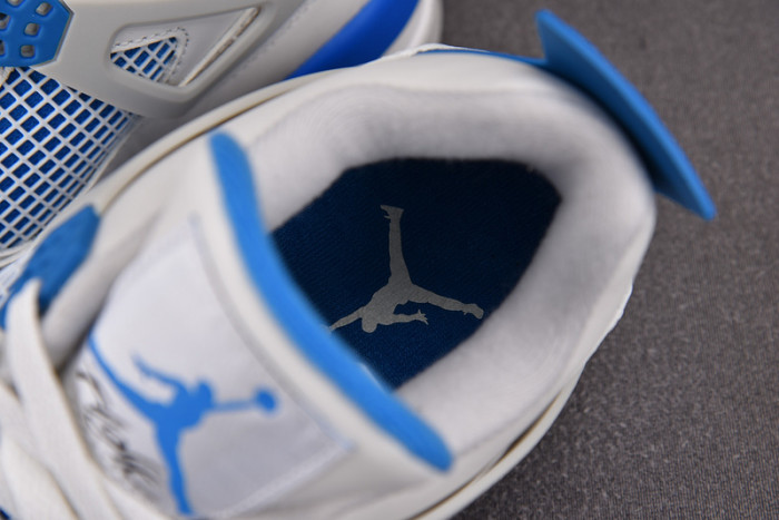 AIR JORDAN 4 RETRO MILITARY BLUE 308497-105