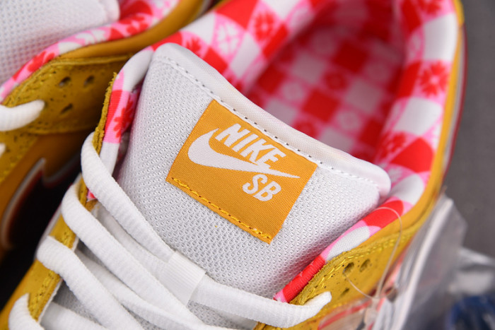 Nike Dunk SB Low “Yellow Lobster” 313170-137566