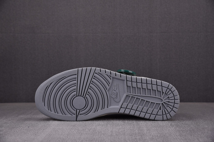 Air Jordan 1 Low“Stealth and White 553558-053