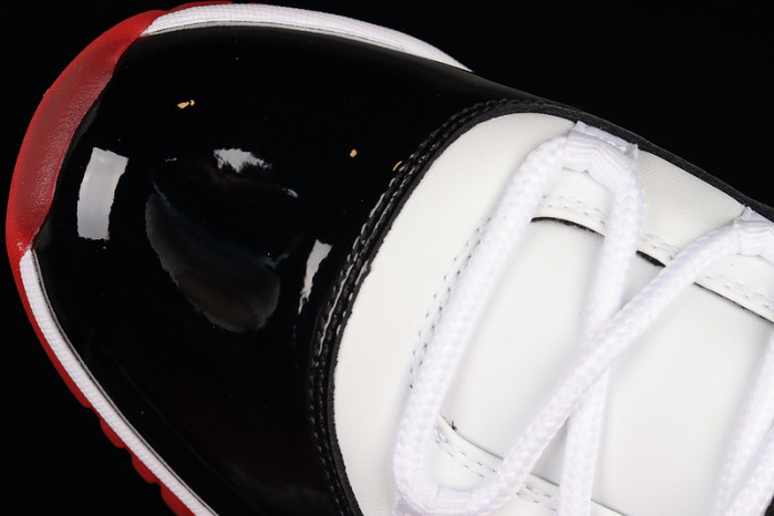 AIR JORDAN 11 LOW CONCORD BRED AV2187-160