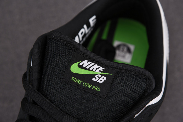 NIKE SB DUNK LOW STAPLE PANDA PIGEON - BV1310-013