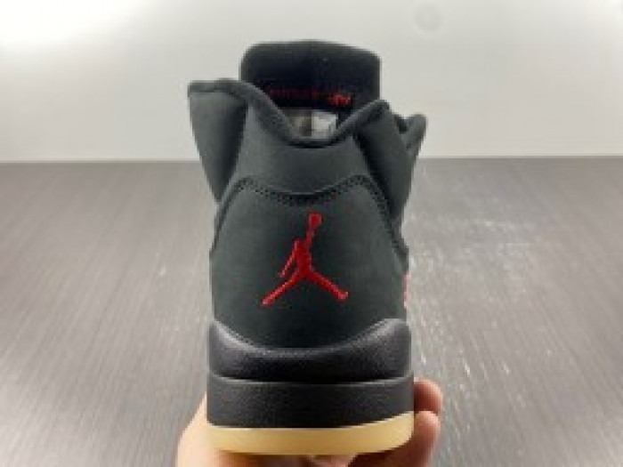 Jordan 5 Retro Gore-Tex Off-Noir (W) DR0092-001