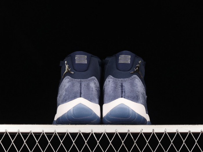 Air Jordan 11 Velvet “Midnight Navy” AR0715-441