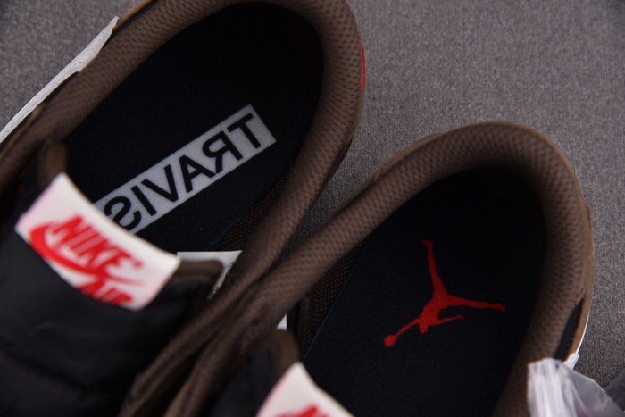 TRAVIS SCOTT AIR JORDAN 1 LOW DARK MOCHA CQ4277-001