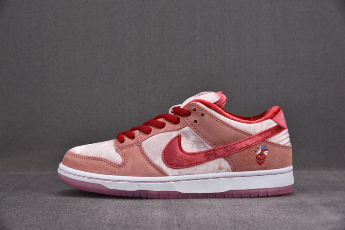 NIKE SB DUNK LOW STRANGELOVE SKATEBOARDS (SPECIAL BOX) - CT2552-800