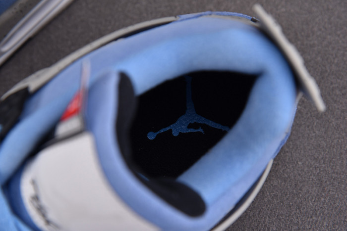 AIR JORDAN 4 SE “UNIVERSITY BLUE” CT8527-400
