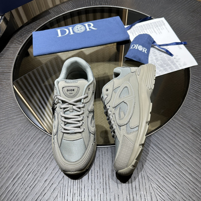 D10R SNEAKER