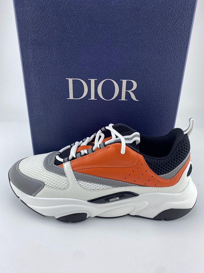 D10R SNEAKER