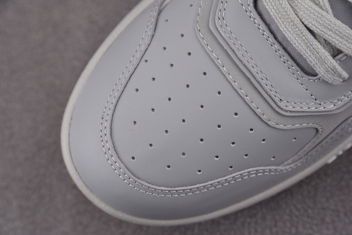 D10R B27 LOW SNEAKER