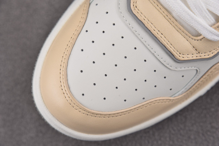 D10R B27 LOW SNEAKER