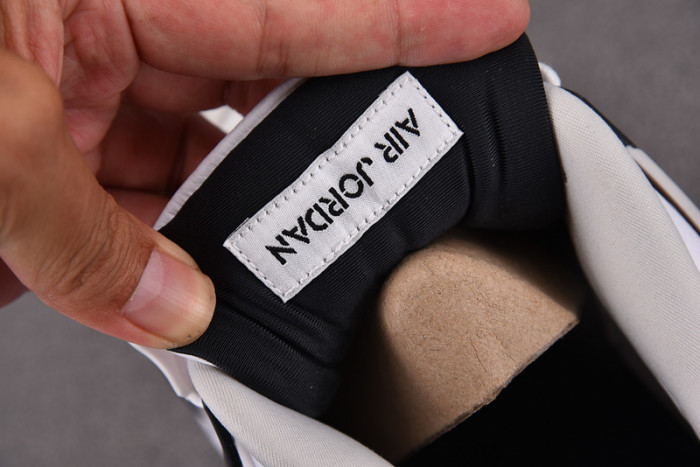 AIR JORDAN 4 “MILITARY BLACK” DH6927-111