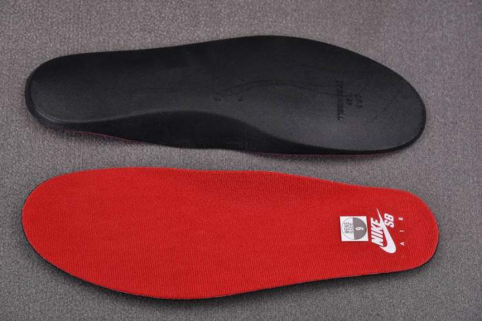 Nike SB x Air Jordan 4 ‘Pine Green’ DR5415-103