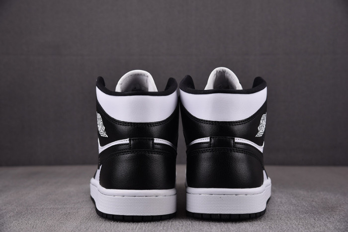 Air Jordan 1 Mid "Panda" DV0991-101