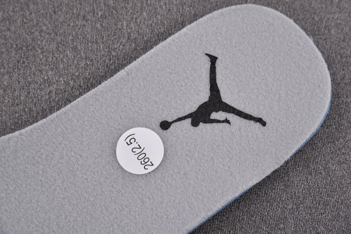 AIR JORDAN 1 MID LIGHT SMOKE GREY 554724-092