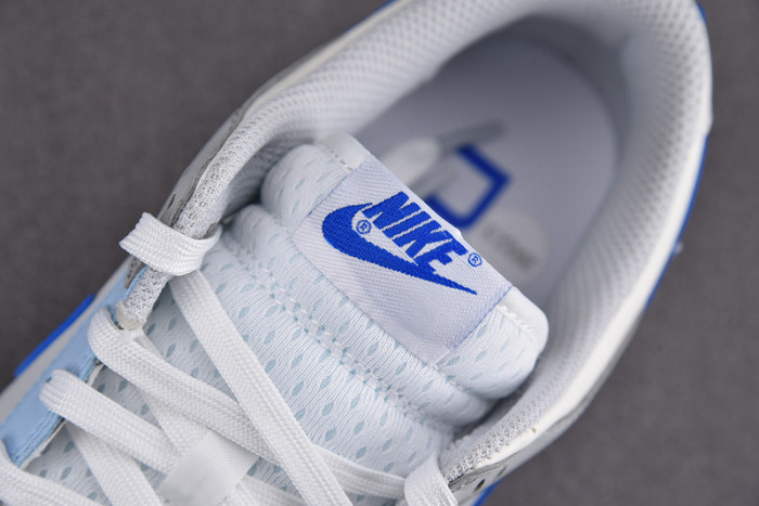 NK Dunk Low “Ivory Hyper Royal” FB1843-141