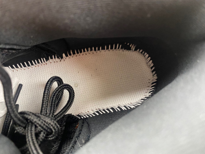 Air Jordan 12 WMNS “Brilliant Orange” FD9101-081