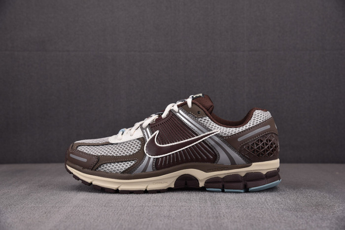 NIKE Zoom Vomero 5 ''Earth Fossil'' FD9920-022