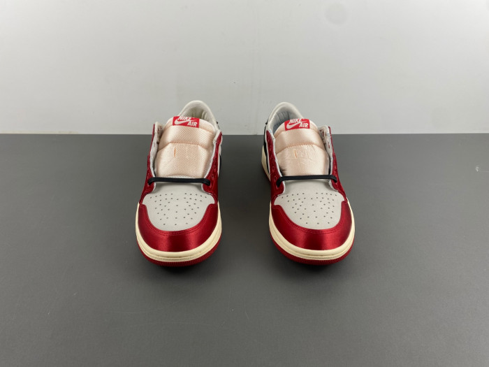 Air Jordan 1 Retro Low OG Trophy Room Away FN0432-100