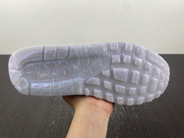 Nike Air Max 1 Unlock Your Space FN0608-101