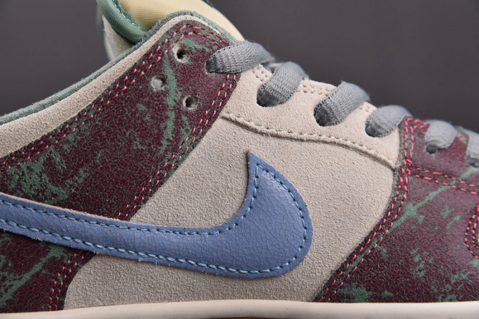 Crenshaw Skate Club x NK SB Dunk Low CSC FN4193-100