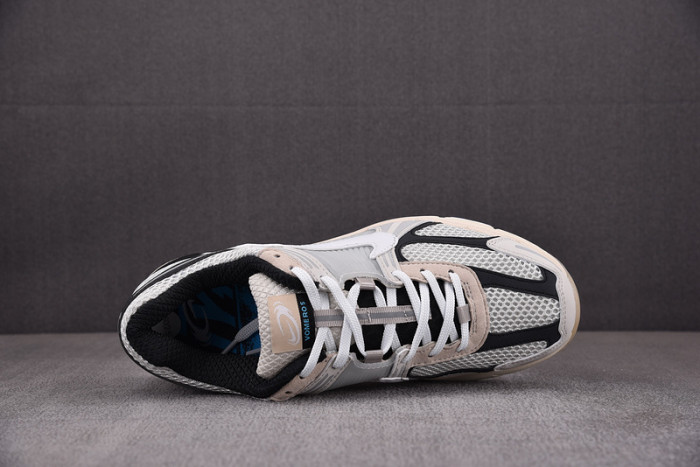 nike vomero 5 S*personic light bone black fn7649-110