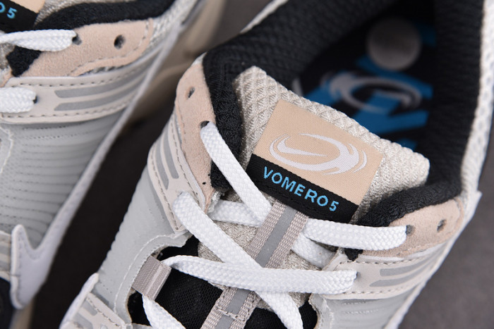 nike vomero 5 S*personic light bone black fn7649-110