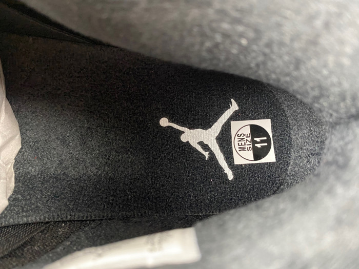 Air Jordan 4 "White Thunder" FQ8138-001