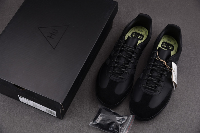 Pharrell Williams x Ad Samba GY4978