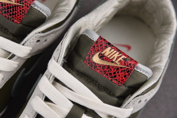 Nike Dunk Low “Year of the Snake”  HV5980-231