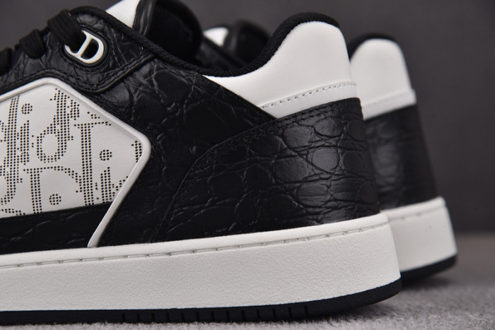 D10R B27 LOW SNEAKER