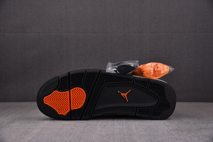 Undefeated x Air Jordan 4 Retro JBM351-M1