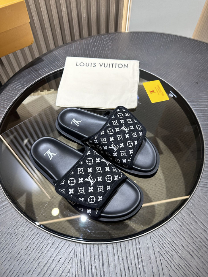L0VT SANDAL
