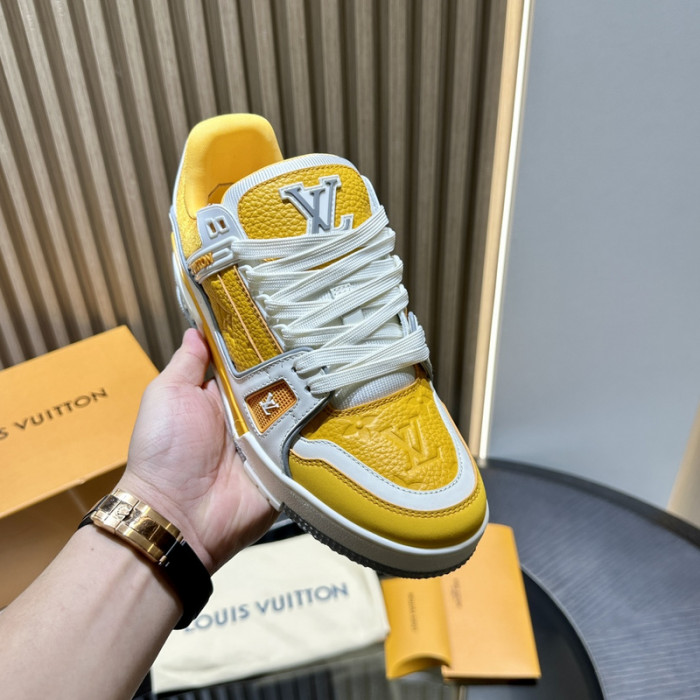 L0VT SNEAKER