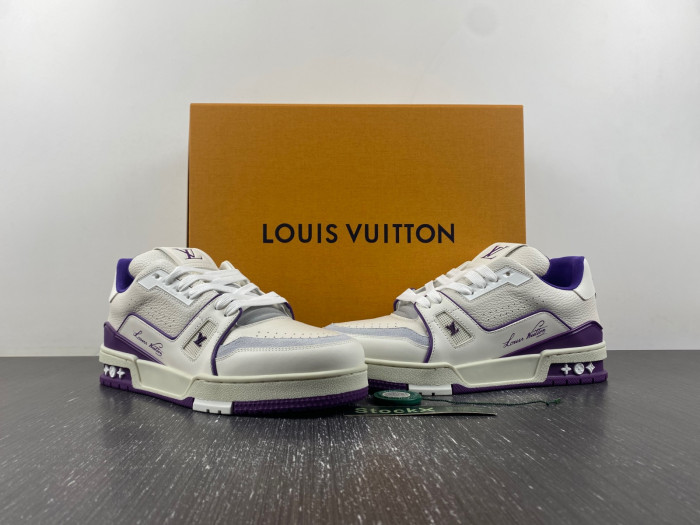 L0VT SNEAKER