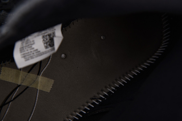 AIR JORDAN 1 HIGH OG “REBELLIONAIRE” 555088-036