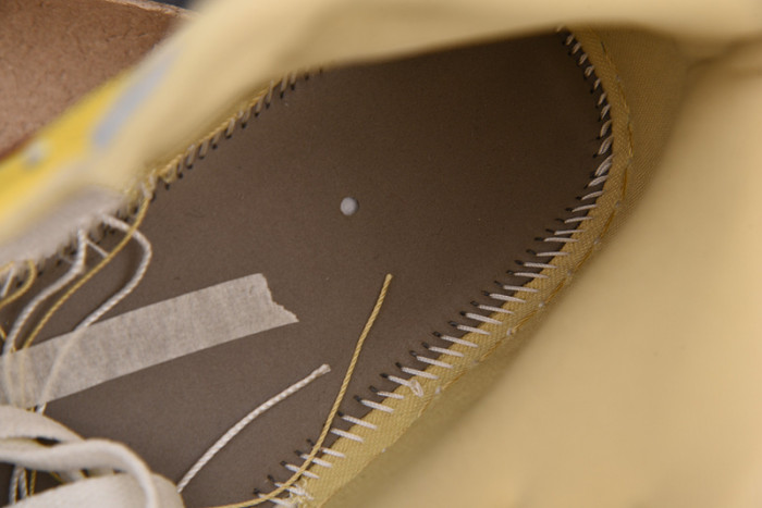 AIR JORDAN 1 MID SE FEARLESS MAISON CHATEAU CU2803-200