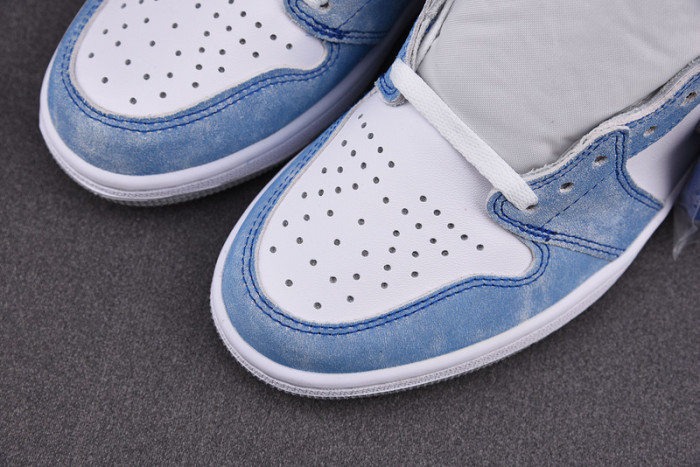 Air Jordan 1 High OG Hyper Royal  555088-402