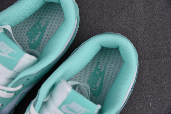 NIKE DUNK LOW ＂GREEN GLOW＂DD1503-105